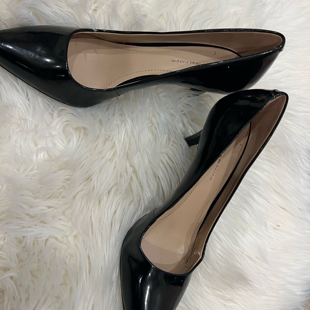 BCBG heel shoes